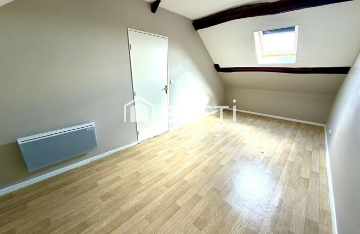 Appartement type maison de ville T3 en duplex, alliant le charme du moderne et de l'ancien. — photo 5