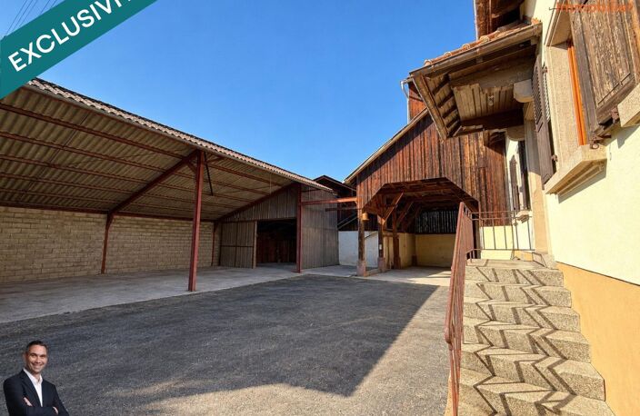 Superbe ensemble immobilier composé d'une grande maison d'habitation, de 2 hangars et d'une grange. Le tout sur 11,73 ares ! — photo 2