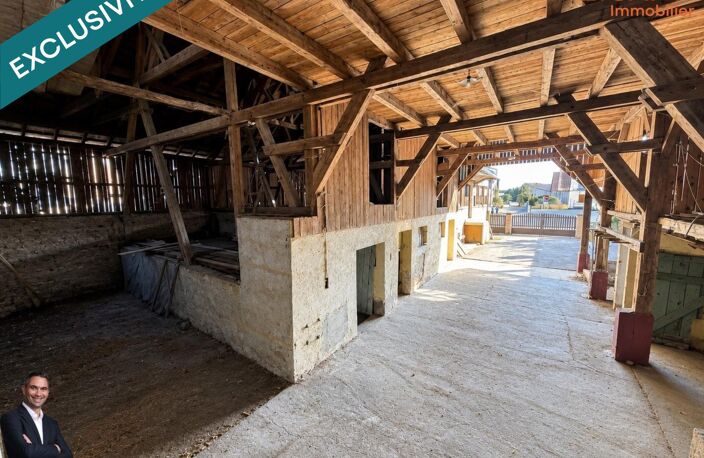 Superbe ensemble immobilier composé d'une grande maison d'habitation, de 2 hangars et d'une grange. Le tout sur 11,73 ares ! — photo 3