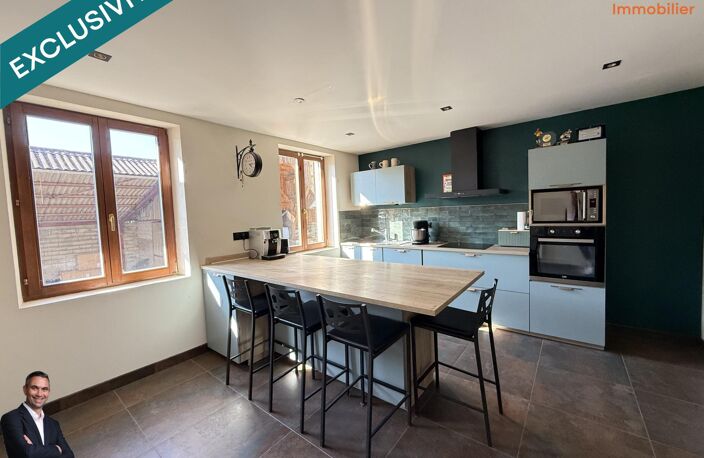 Superbe ensemble immobilier composé d'une grande maison d'habitation, de 2 hangars et d'une grange. Le tout sur 11,73 ares ! — photo 5