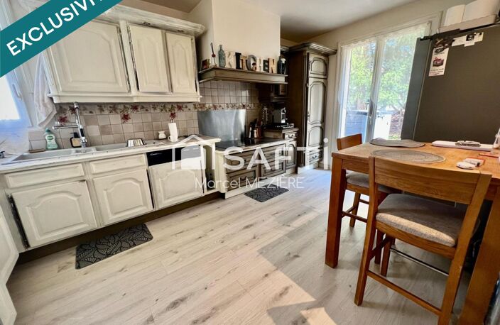 T6 sur 3 niveaux;sous sol sur toute la surface,5 chambres,tout confort,climatisation,terrain de 1700m2 clos et plat. — photo 2