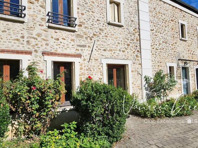 ANGERVILLIERS CENTRE  MAISON EN PIERRE  5 CHAMBRES  JARDIN  GARAGE — photo du bien