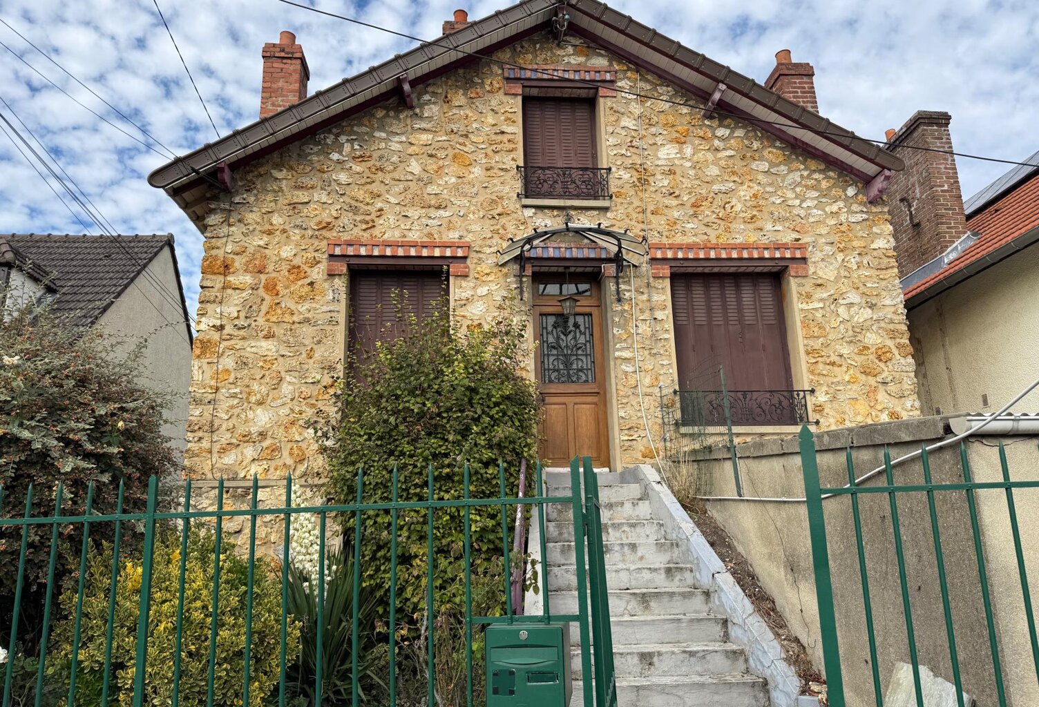 Proche RER A — photo 1