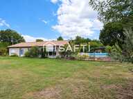 Villa de plain-pied, garage, piscine et vue sur les vignes — photo 2