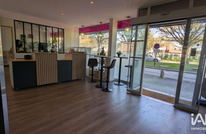 Location Boutique/Local commercial 50 m&sup2; — photo 3