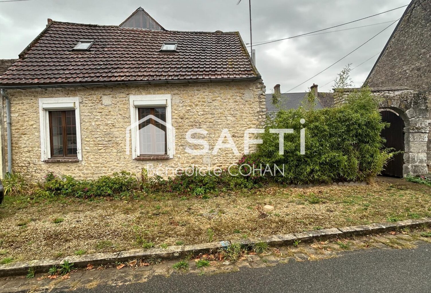 Maison de village, deux chambres et cour — photo 1