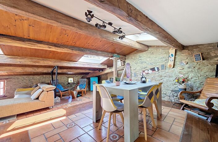 Une demeure du XVIIe siècle au cœur d'un village médiéval, avec plus de 100 m² d'extérieurs et un cachet exceptionnel. — photo 4