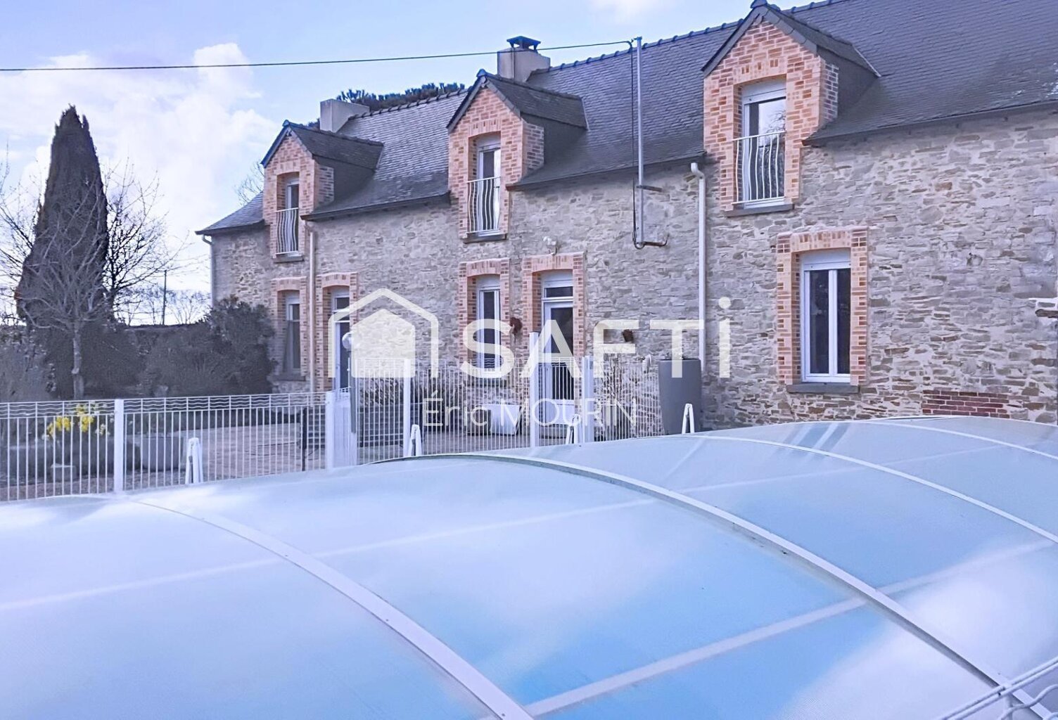 Cette belle propriété avec piscine 2 maisons et terre agricole plus plan d'eau. — photo 1