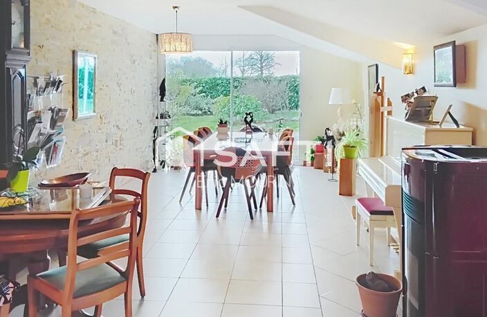 Cette belle propriété avec piscine 2 maisons et terre agricole plus plan d'eau. — photo 3
