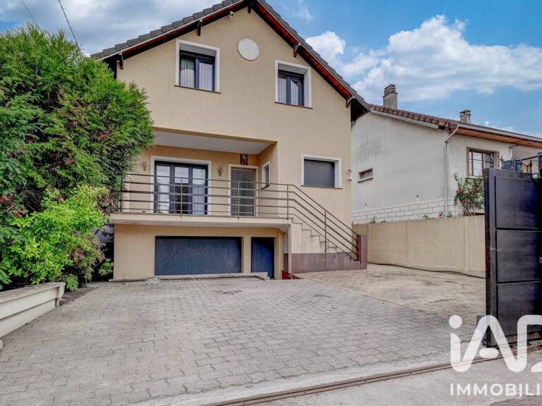 Vente Maison/villa 9 pièces — photo 1