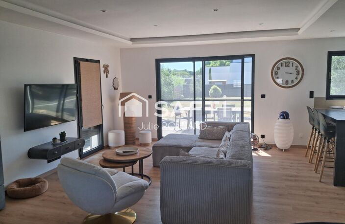 Immeuble composé sur une même parcelle d'une maison et de deux gîtes — photo 4