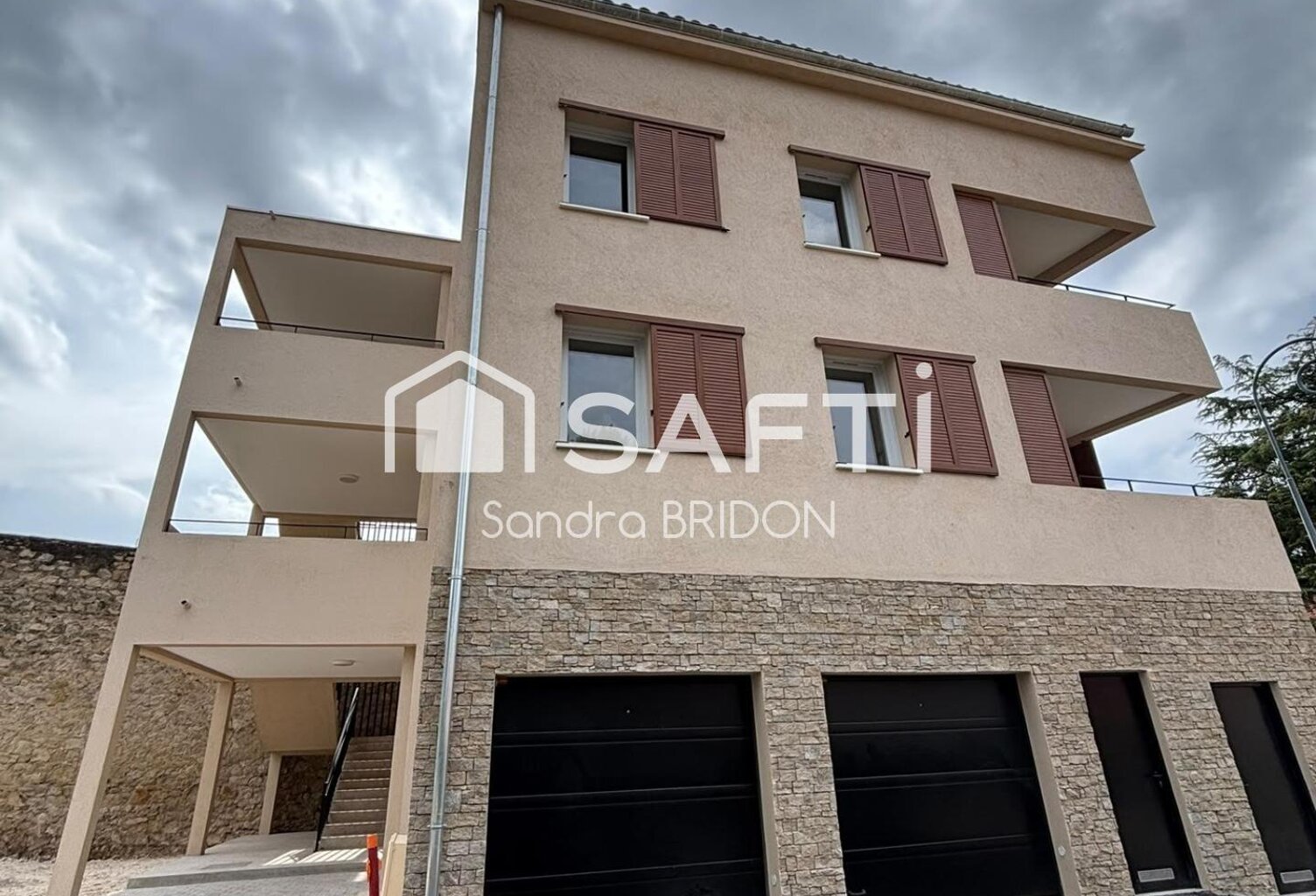 maison de ville neuve au coeur du village — photo 1