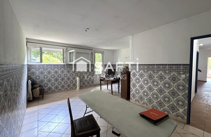Maison d'architecte avec jardin en centre-ville — photo 3