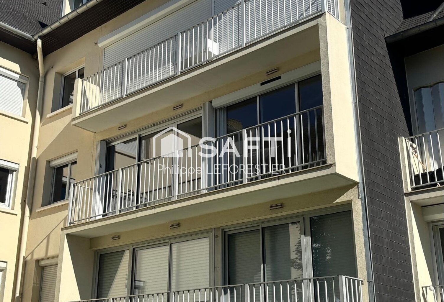 Caen  T2 avec balcon, ascenseur, parking. — photo 1