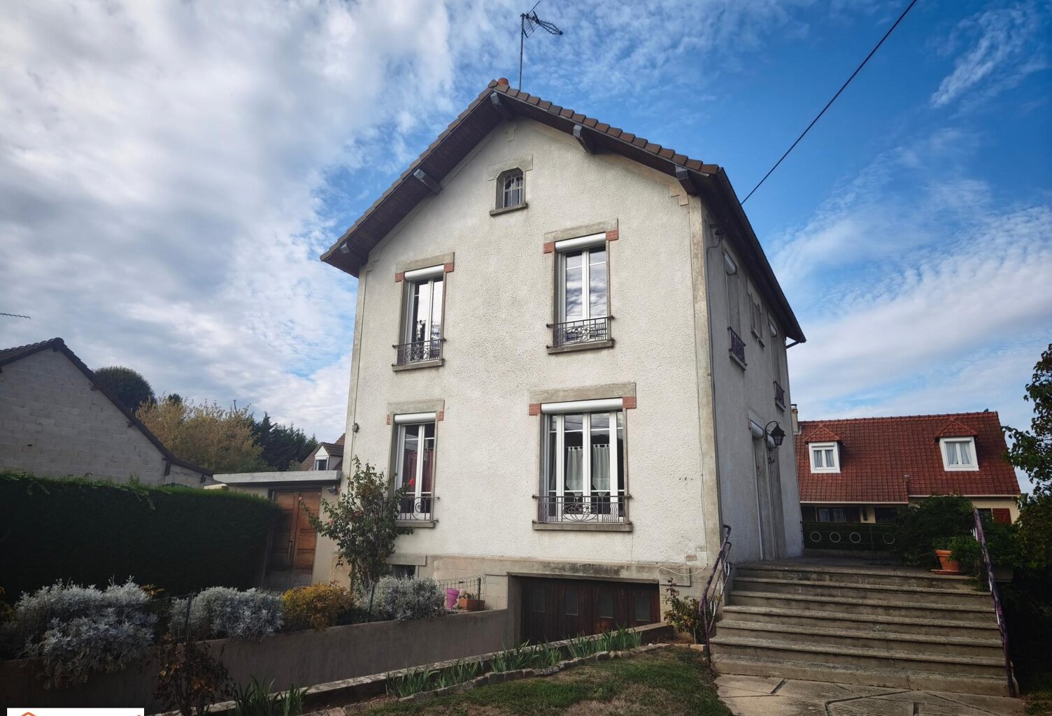 Maison 5 Chambres, 120m2 plus sous sol total — photo 1
