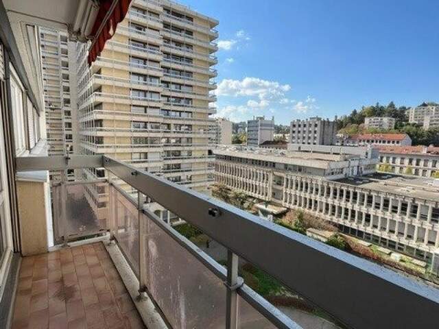 Appartement T3 avec garage et balcon — photo du bien