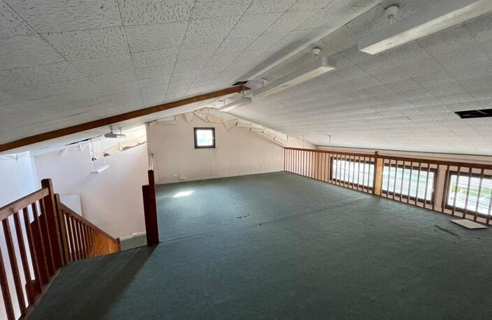 IMMEUBLE A USAGE BUREAU — photo 3