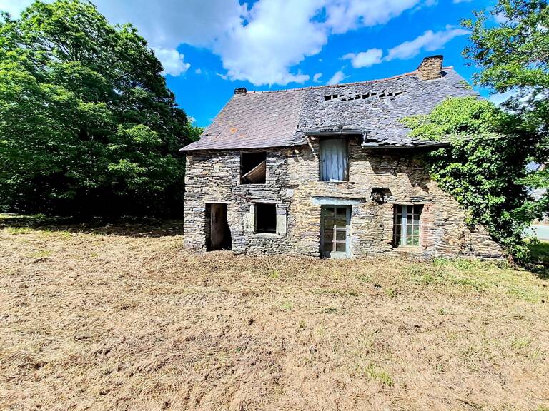 MAISON A RESTAURER SUR UN TERRAIN CONSTRUCTIBLE — photo 1
