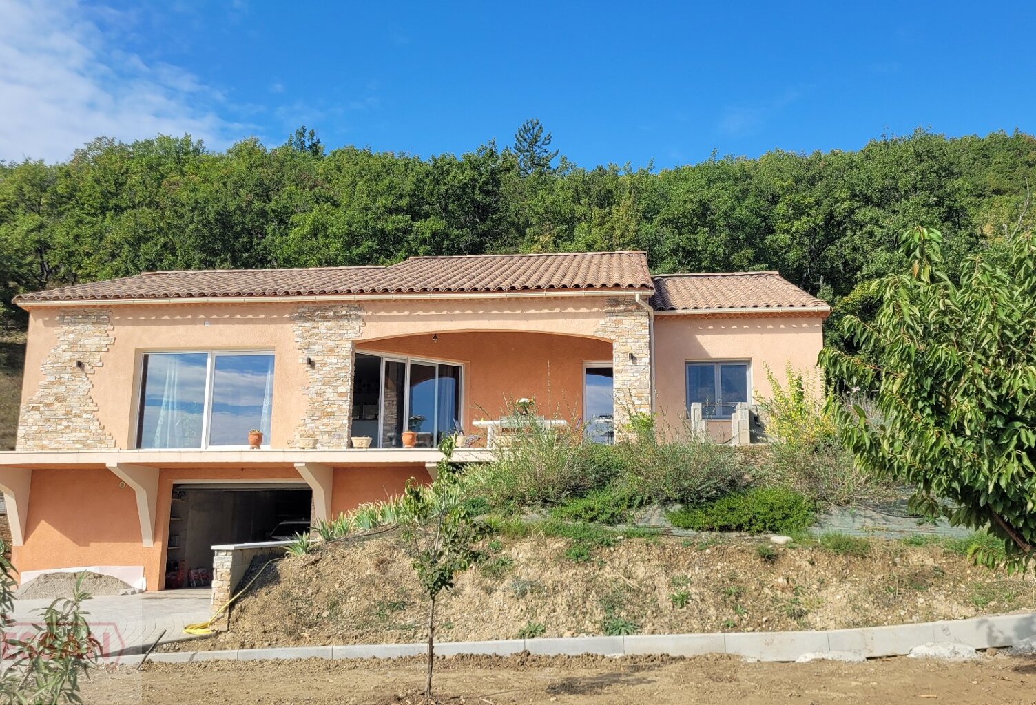 Maison — photo 1