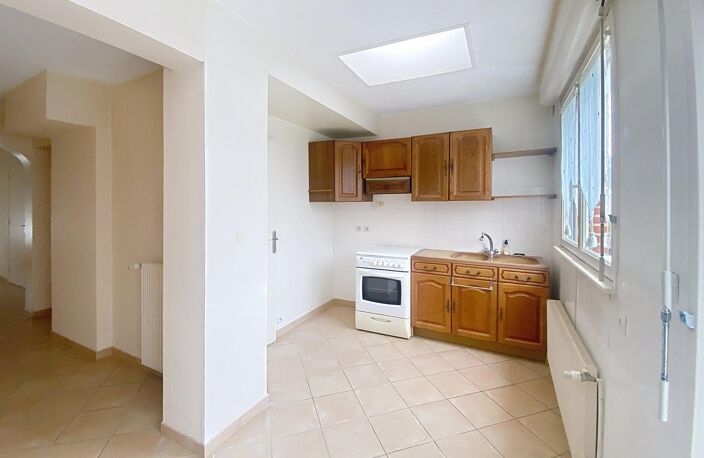 MAISON 3 CHAMBRES SOUS SOL COMPLET JARDIN SECTEUR CALME — photo 4