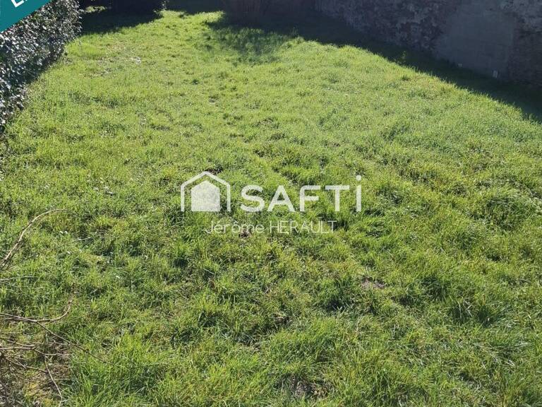 Terrain constructible 302 m², proche commerces, écoles, médecins ... — photo 1