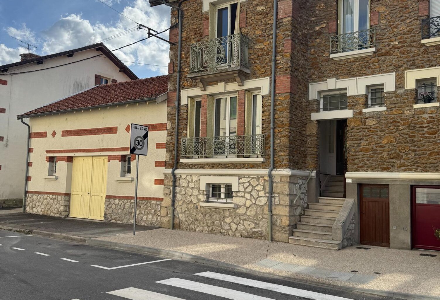 Varennes en Argonne  Maison de caractère 6 pièces — photo 1