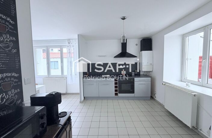 MAISON EN PIERRE 3 CHAMBRES + COUR A NIORT ! — photo 2