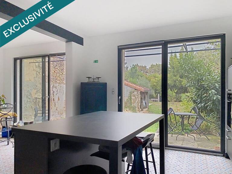 Maison de ville tout juste rénovée du sol au plafond ! — photo 1