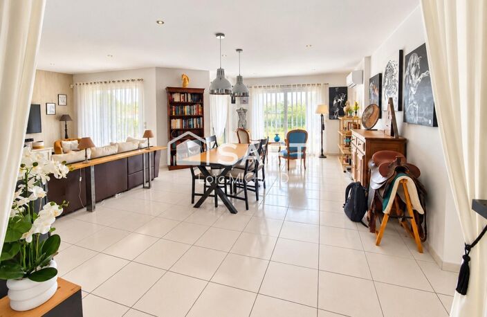 170 m² de lumière et d'espace à Morlanne. — photo 2