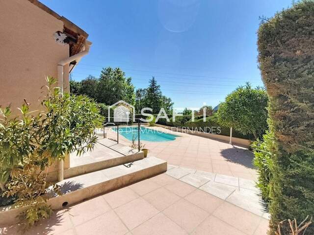 Maison 3 chambres +dépendance , piscine , carport — photo du bien