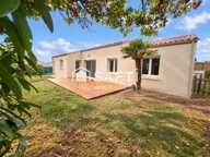 À LOUER  LA ROCHE-SUR-YON  SECTEUR LA COURTAISIÈRE  MAISON DE PLAIN-PIED DE 111 M²  3 CHAMBRES  GARAGE — photo 2