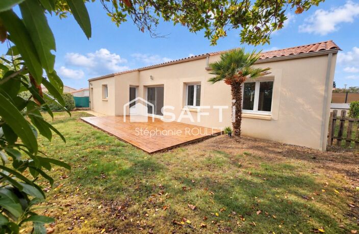 À LOUER  LA ROCHE-SUR-YON  SECTEUR LA COURTAISIÈRE  MAISON DE PLAIN-PIED DE 111 M²  3 CHAMBRES  GARAGE — photo 2