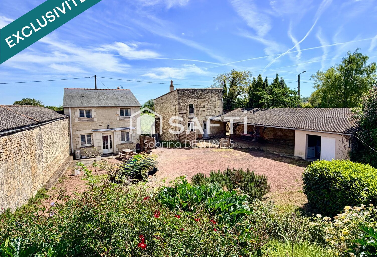 ENSEMBLE IMMOBILIER COMPOSÉ DE 2 MAISONS, CAVE, GARAGE ET JARDIN CLOS — photo 1