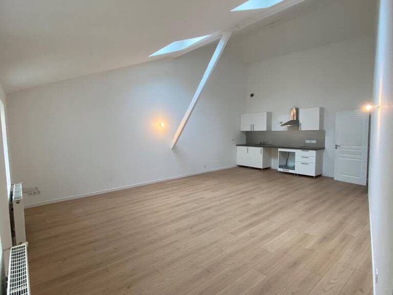 Beau T4 avec grande pièce de vie — photo 1