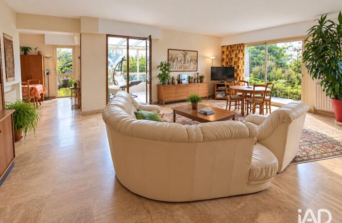 Vente Maison/villa 9 pièces — photo 2