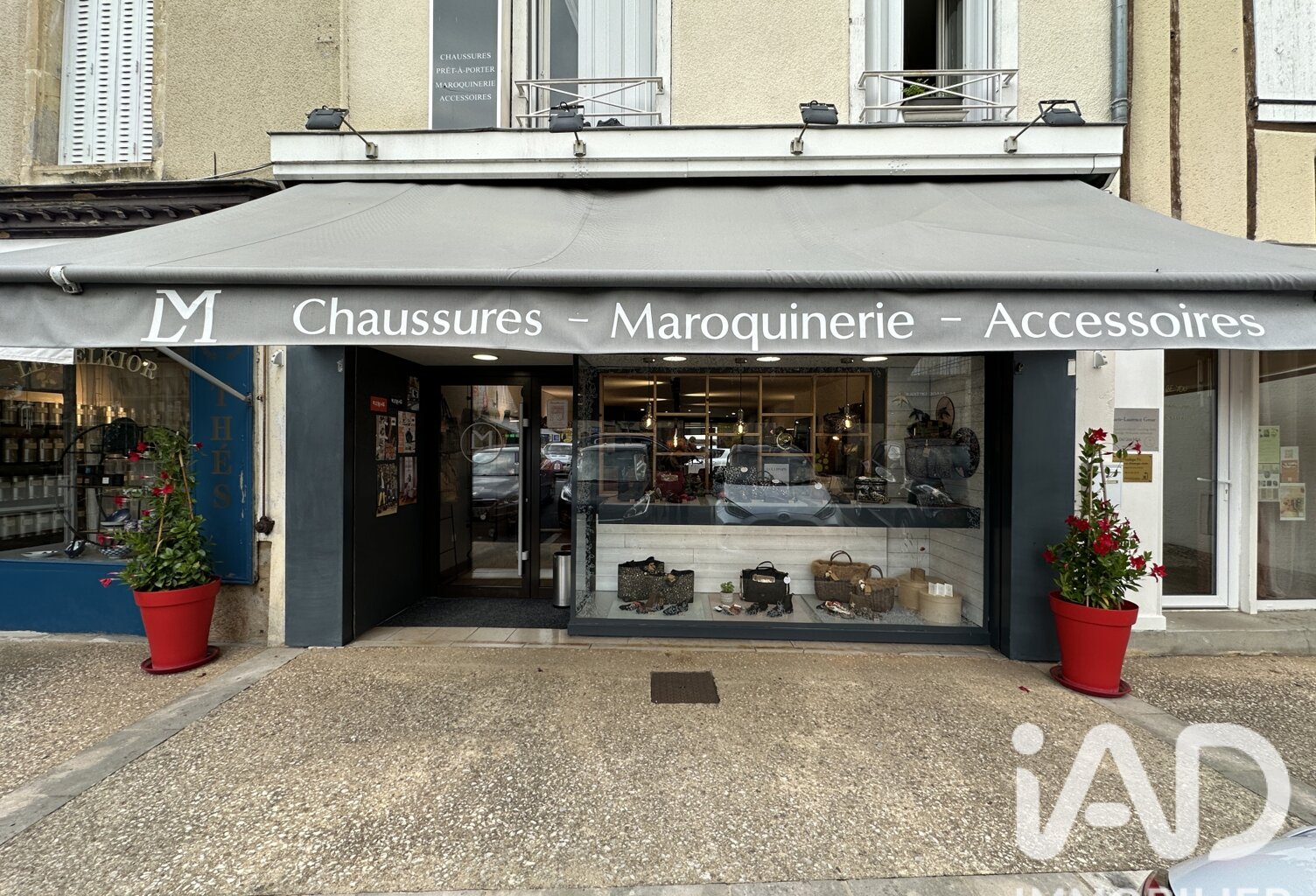 Vente Chaussure, Cuir 67 m&sup2; — photo 1