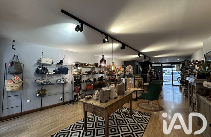 Vente Chaussure, Cuir 67 m&sup2; — photo 2