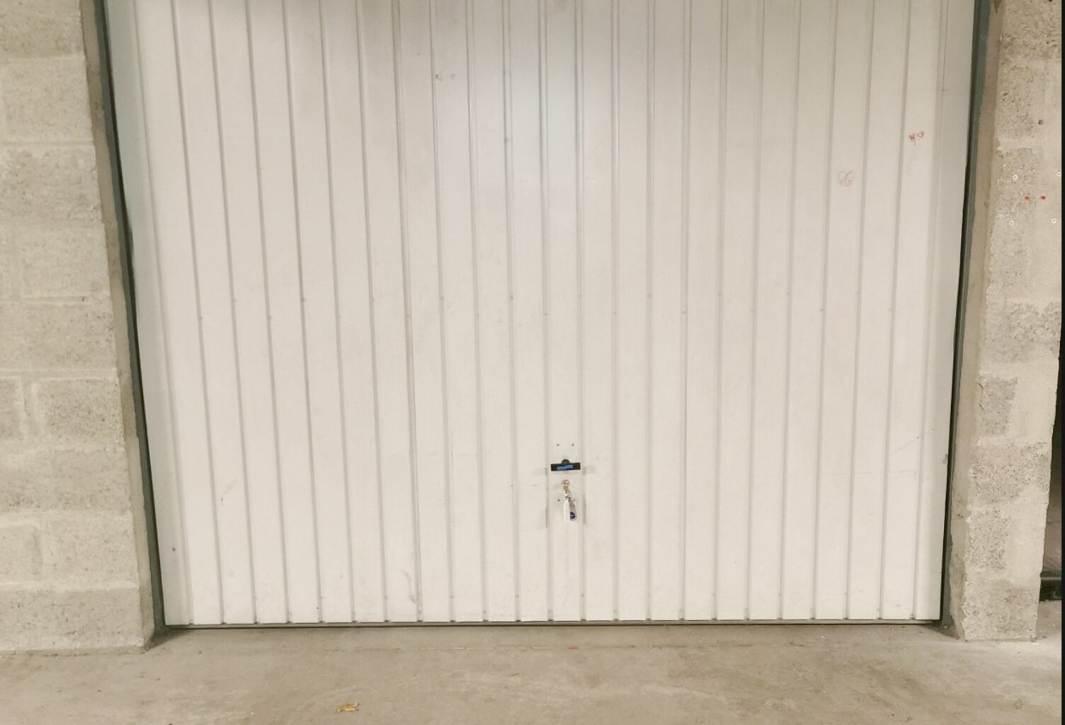 Vente Garage 15 m&sup2; — photo 1