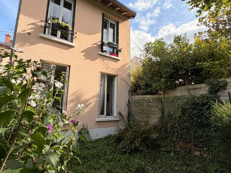 CADRE VERDOYANT - STUDIO DANS UNE PETITE MAISON — photo 1