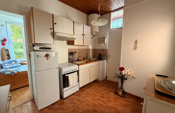 CADRE VERDOYANT - STUDIO DANS UNE PETITE MAISON — photo 4