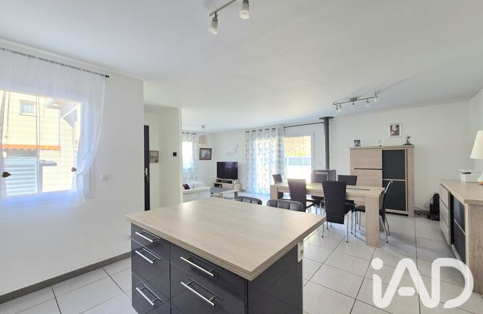 Vente Maison/villa 4 pièces — photo 3
