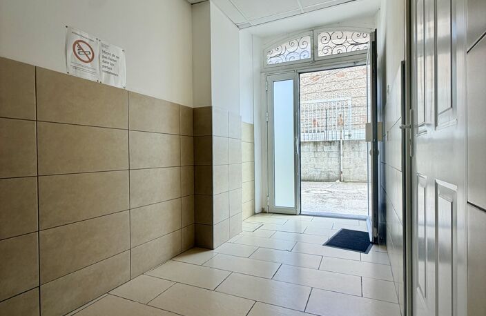 Vente Immeuble 315 m&sup2; — photo 3