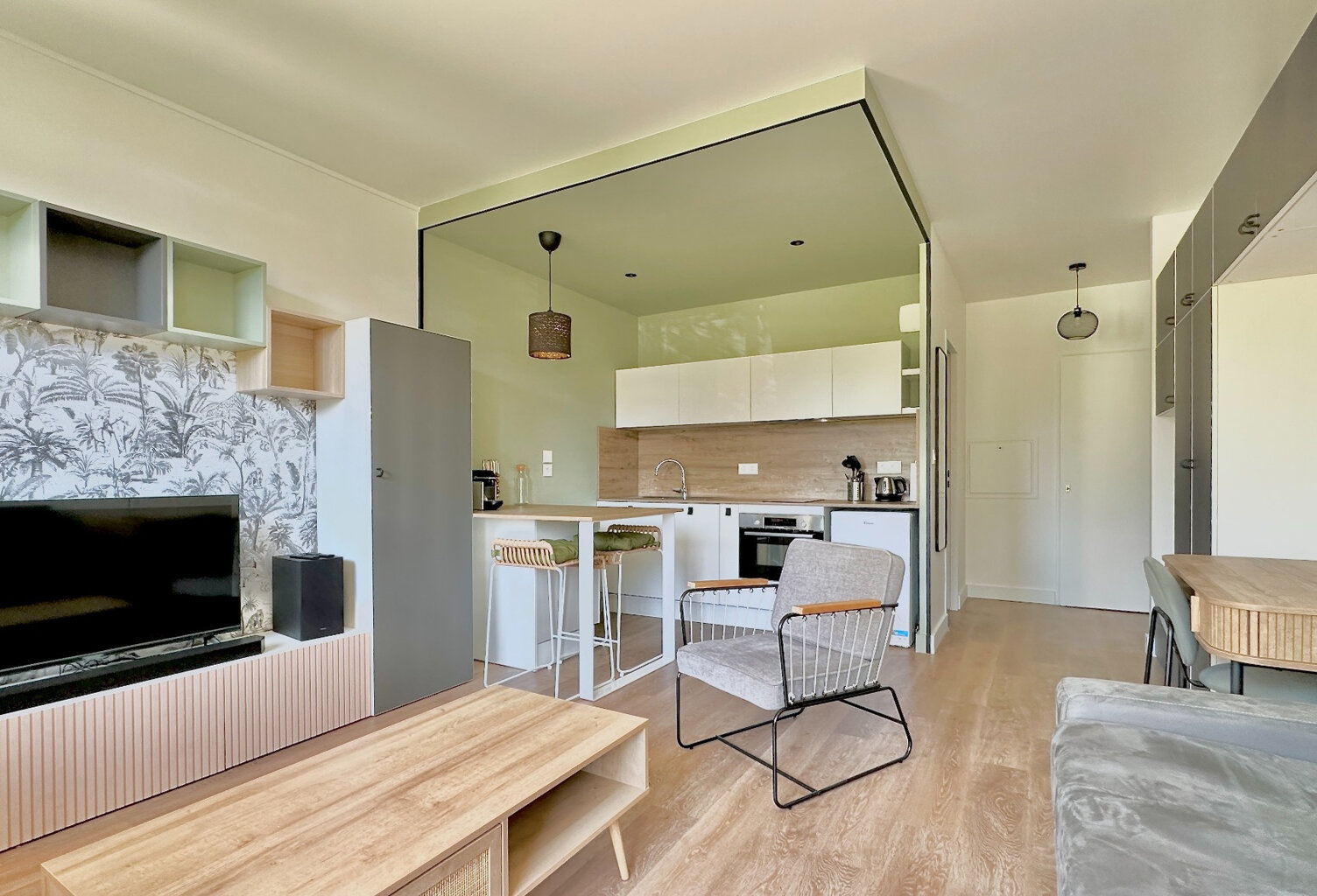 Studio meublé - 23B Rue Albéric Pont — photo 1