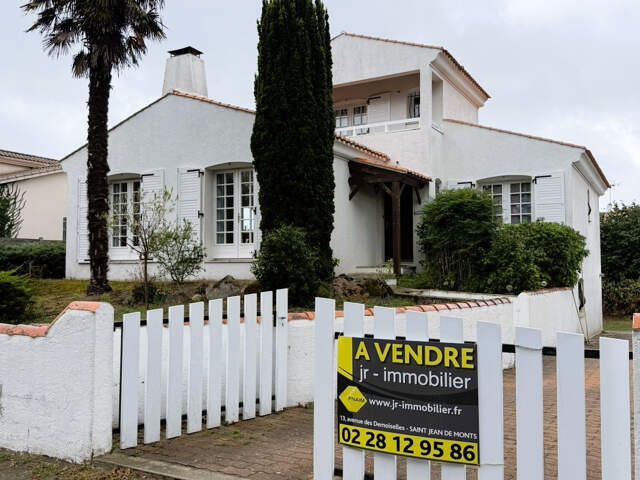 Maison 3 chambres sur sous sol total — photo du bien