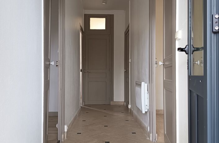 Vente Maison/villa 7 pièces — photo 2