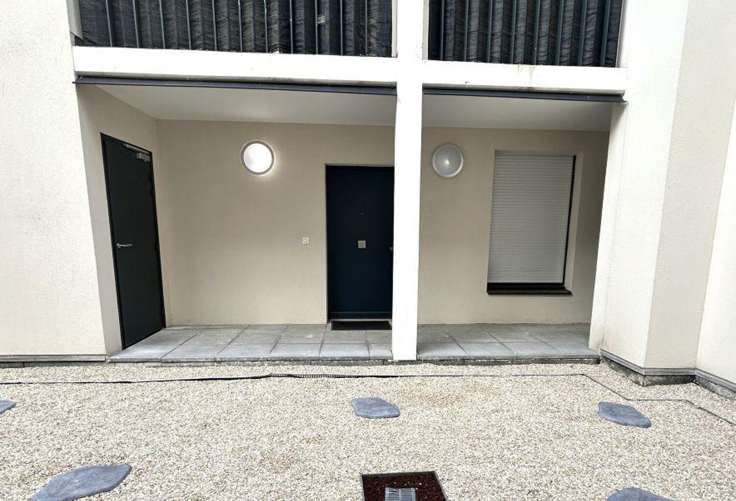 Location Local d'activités 50 m&sup2; — photo 1