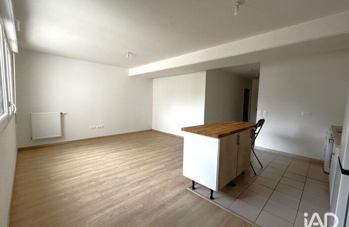 Location Local d'activités 50 m&sup2; — photo 2