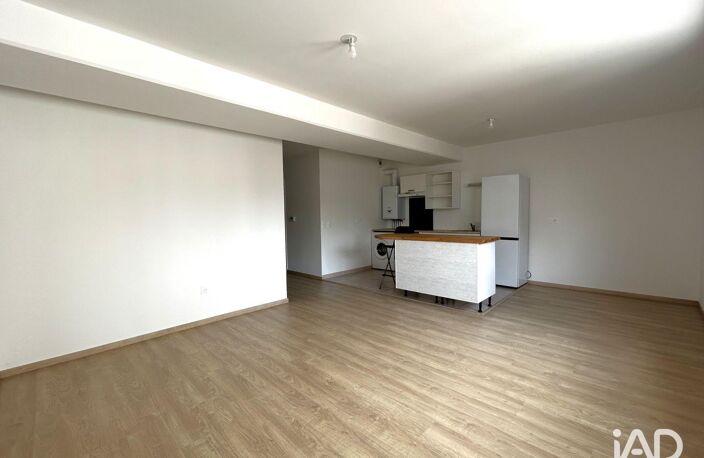 Location Local d'activités 50 m&sup2; — photo 3