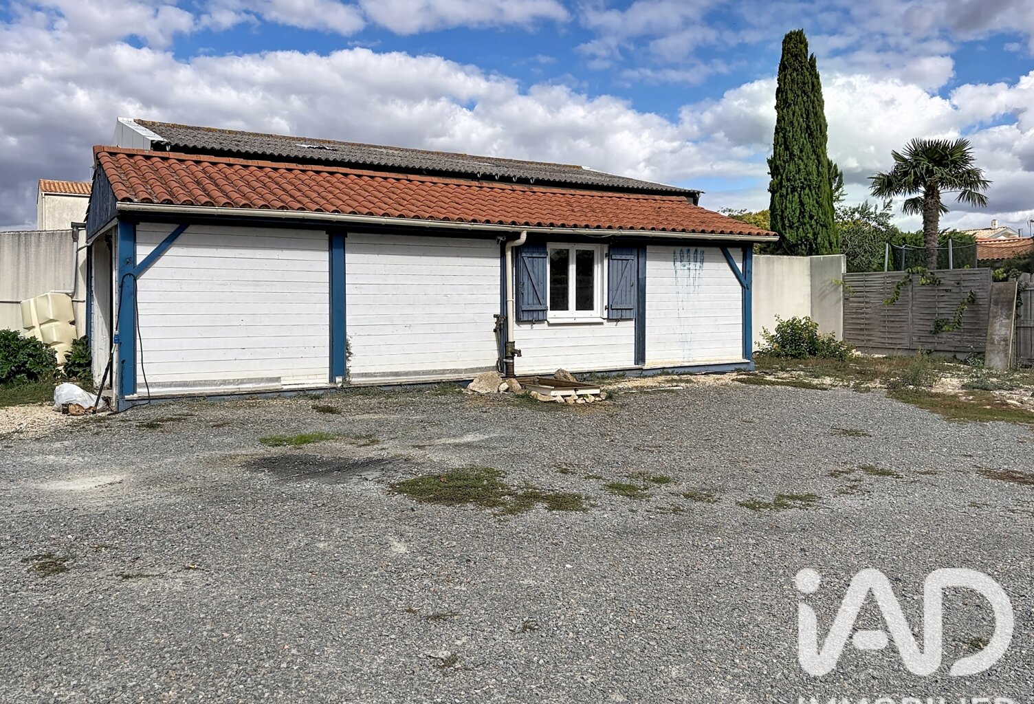 Vente Garage 49 m&sup2; — photo 1