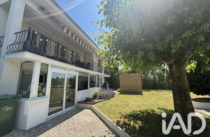 Vente Maison/villa 7 pièces — photo 2